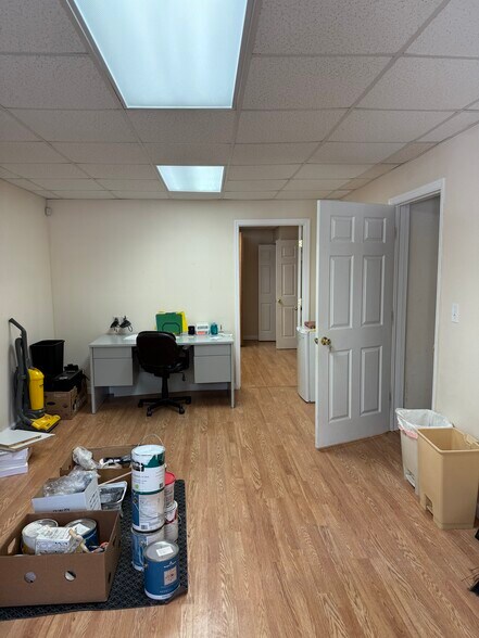 More Photos Of 90 Medford Ave, Patchogue Medical For Sale