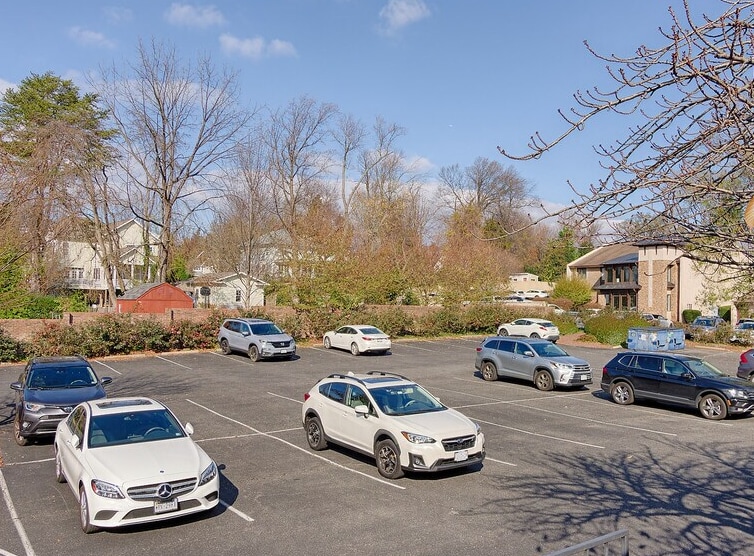 More Photos Of 311 Maple Ave W, Vienna Medical For Lease