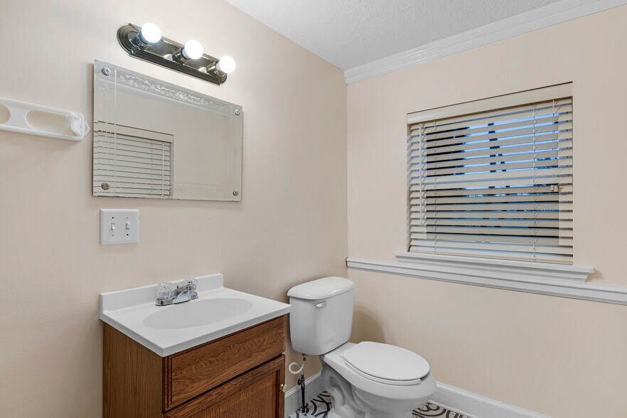 More Photos Of 938 Elma G Miles Pkwy, Hinesville Office For Sale