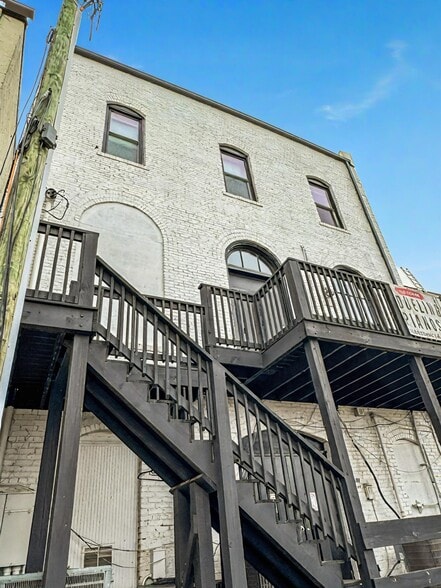 More Photos Of 37 E Main St, Buford Storefront Retail Office For Sale