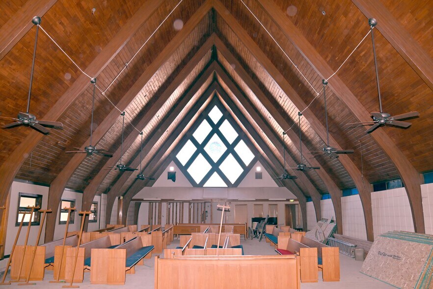 More Photos Of 7375 Samuel Dr, Denver Specialty For Sale