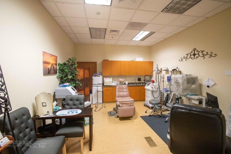 More Photos Of 2216 Buenaventura Blvd, Redding Medical For Sale