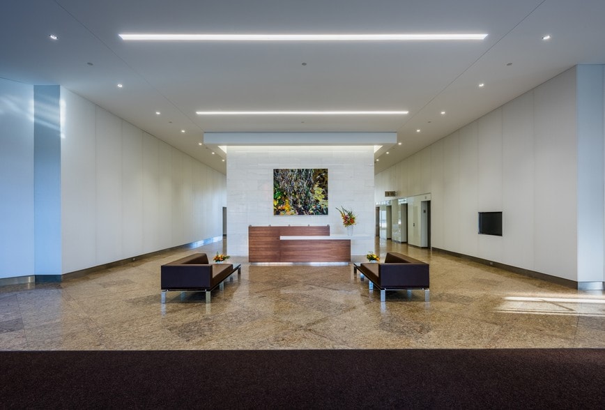 More Photos Of 1675 Broadway, Denver Office For Lease