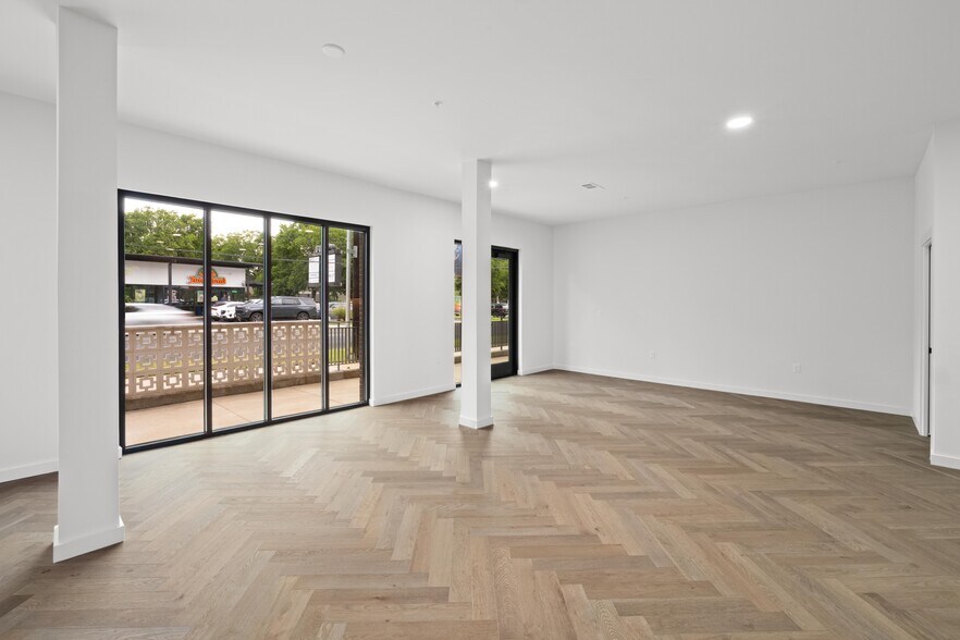 More Photos Of 2209 S First St, Austin Apartments For Sale