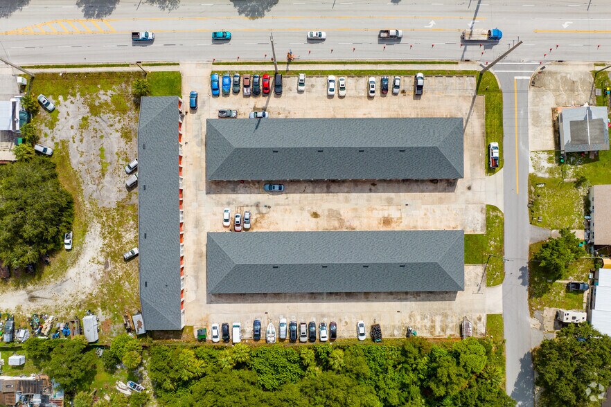 More Photos Of 641 Clearlake Rd, Cocoa Service For Lease