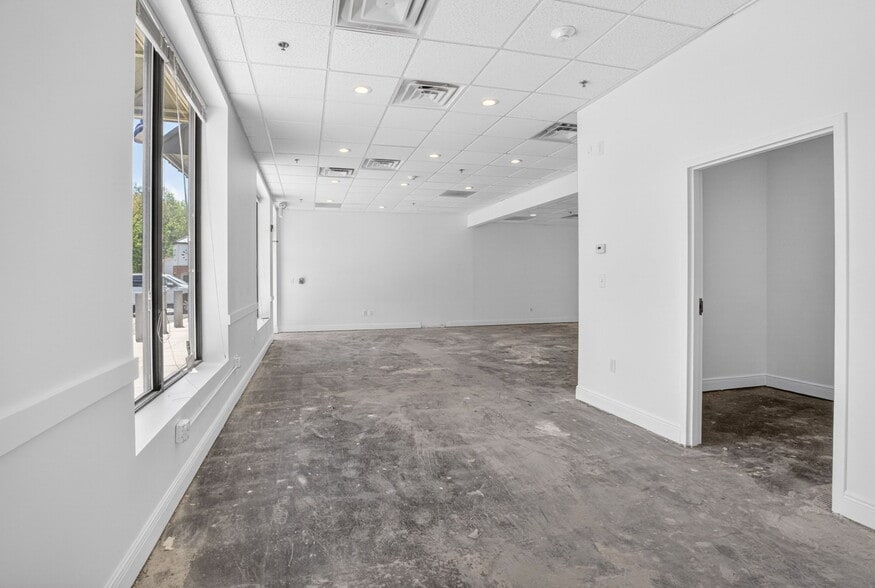 More Photos Of 214 Broadway, Saugus Unknown For Lease
