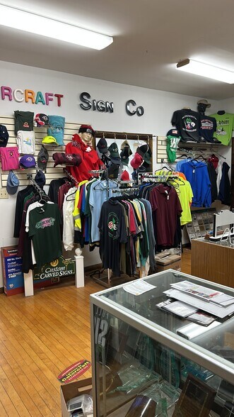 More Photos Of 400 Magnolia St, Beverly Warehouse For Sale