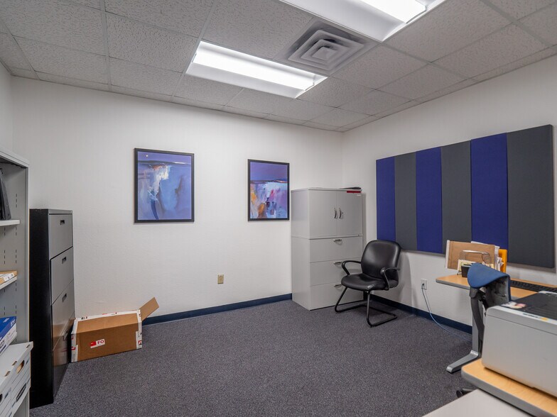 More Photos Of 1809 Hur Industrial Blvd, Cedar Park Manufacturing For Lease