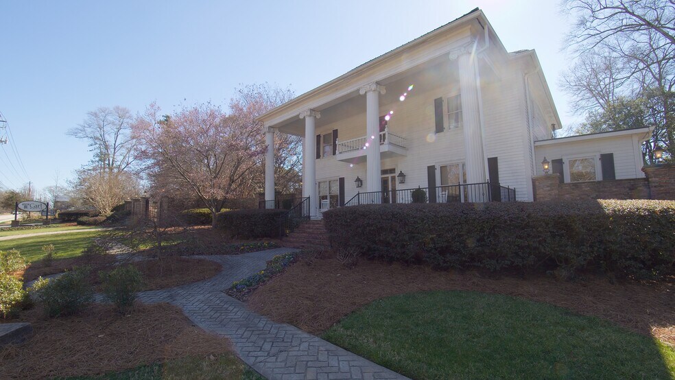 More Photos Of 1176 Atlanta Hwy, Auburn Specialty For Sale