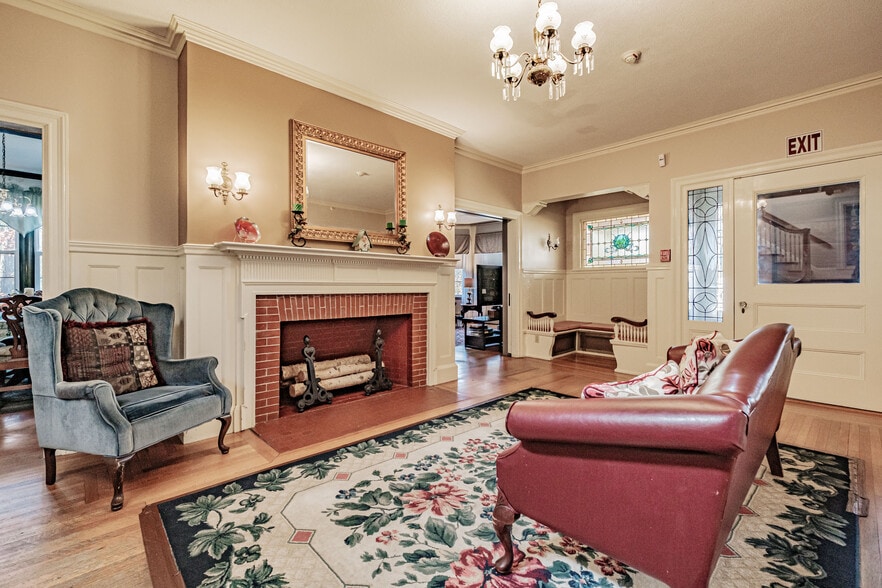 More Photos Of 257 South St, Biddeford Specialty For Sale