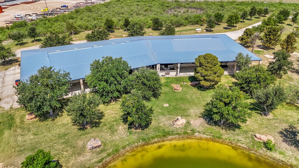 More Photos Of 2828 Interstate 20, Midland Flex For Sale