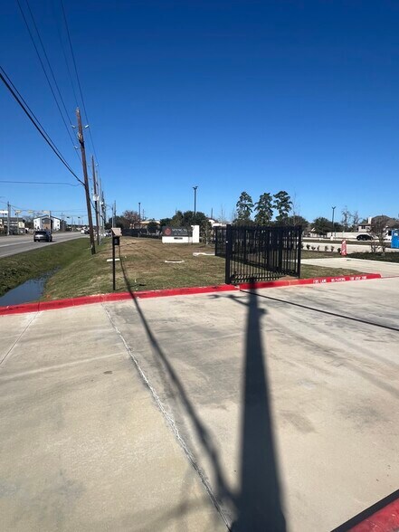 More Photos Of 18924 Kuykendahl Rd, Spring Office For Sale