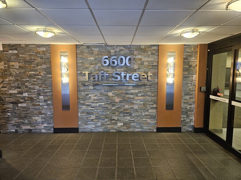 More Photos Of 6600 W Taft St, Hollywood Medical For Lease