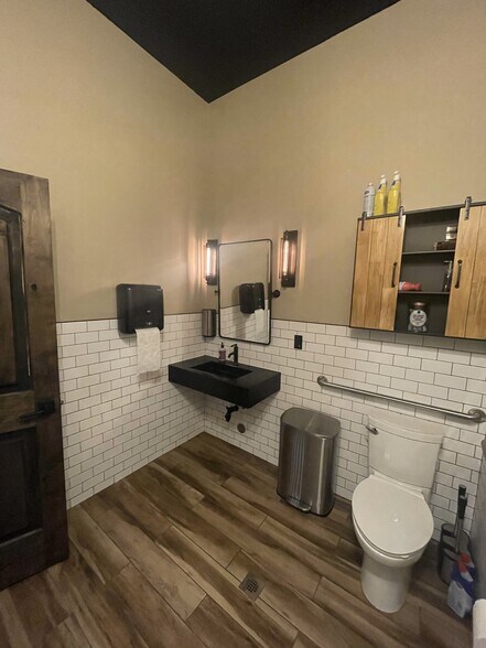 More Photos Of 869 S Turf Farm Rd, Payson Restaurant For Sale