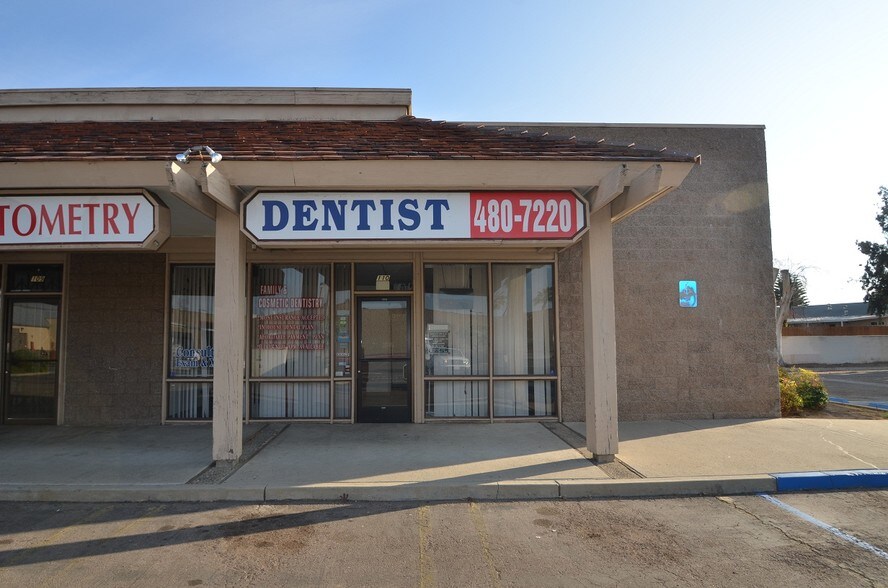 More Photos Of 1707-1711 E Valley Pky, Escondido General Retail For Lease