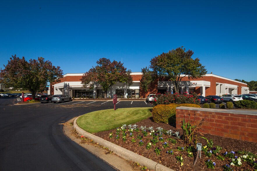 More Photos Of 1395 S Marietta Pky SE, Marietta Unknown For Lease