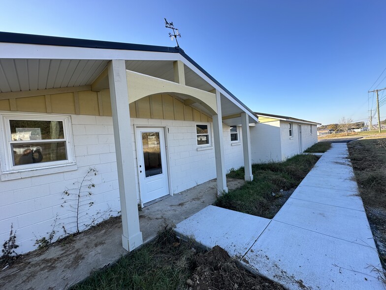 Primary Photo Of 5760 Highway 109 N, Lebanon Flex For Sale