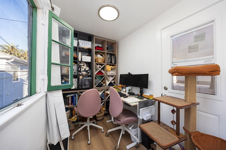 More Photos Of 28 Argonne Ave, Long Beach Apartments For Sale