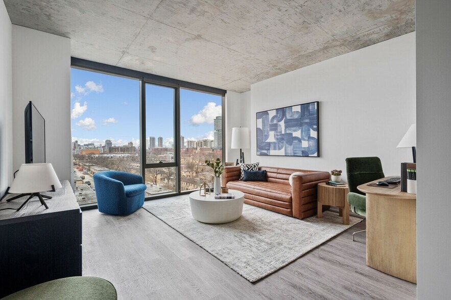More Photos Of 808 N Cleveland Ave, Chicago Apartments For Lease