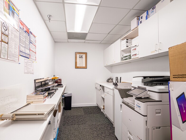 More Photos Of 1969 Corporate Sq, Longwood Light Manufacturing For Sale