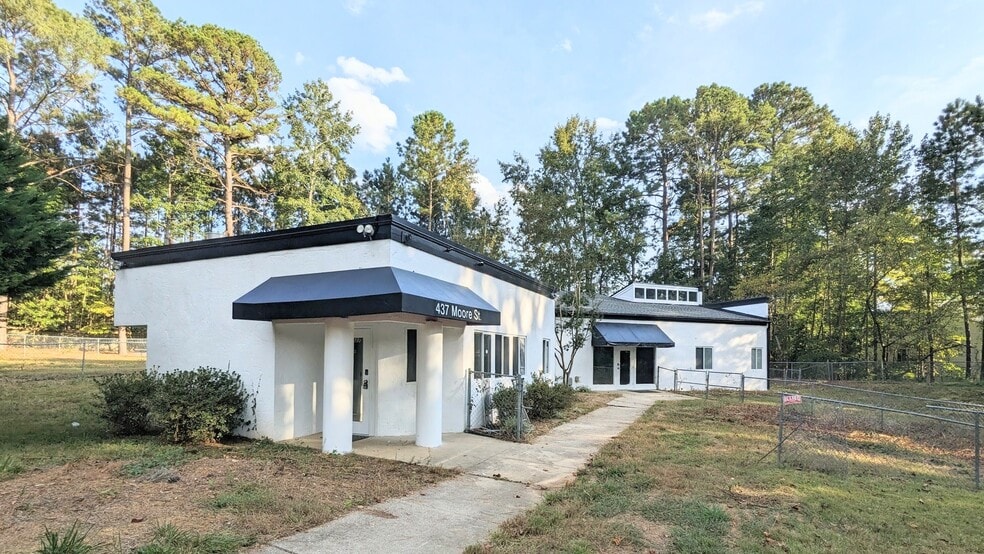 More Photos Of 437 Moore St, Clayton Daycare Center For Lease