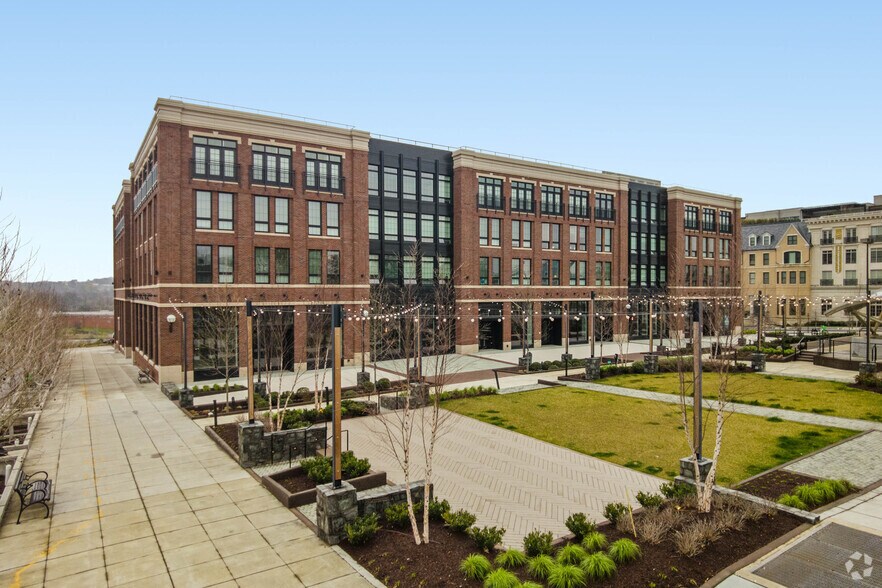 More Photos Of 1900 C St SE, Washington Apartments For Lease