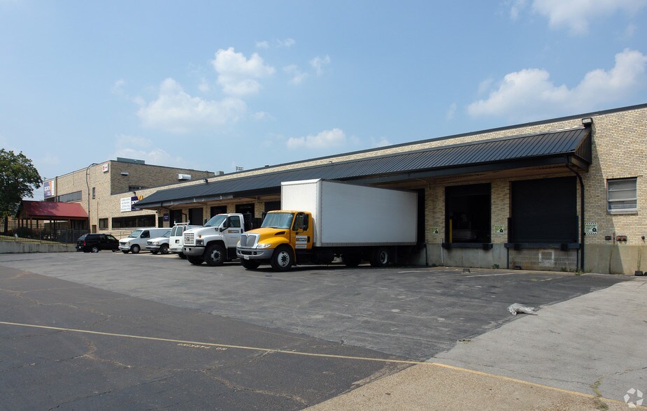 More Photos Of 191-195 Polk Ave, Nashville Distribution For Sale