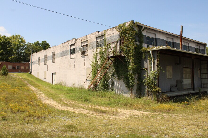 More Photos Of 1506 Lexington Ave, Thomasville Industrial For Sale