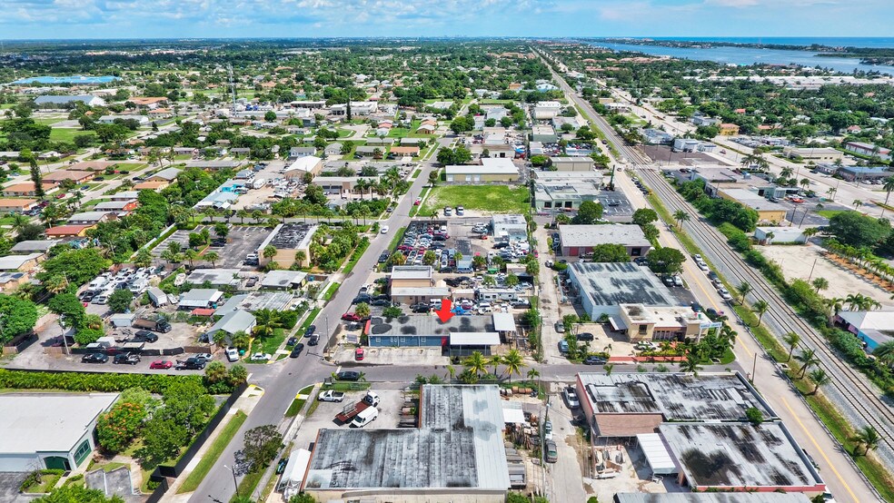 More Photos Of 502 NE 3rd St, Boynton Beach Auto Repair For Sale