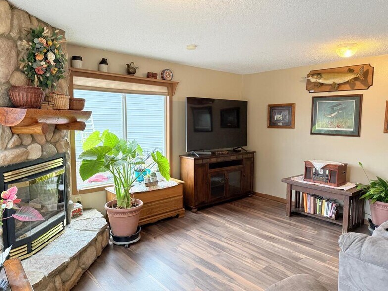 More Photos Of 321 State 371 S, Hackensack Specialty For Sale