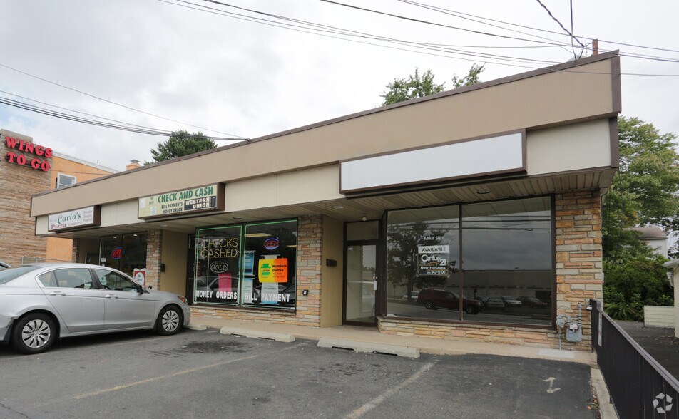Primary Photo Of 407-411 W Moreland Rd, Willow Grove Storefront For Sale