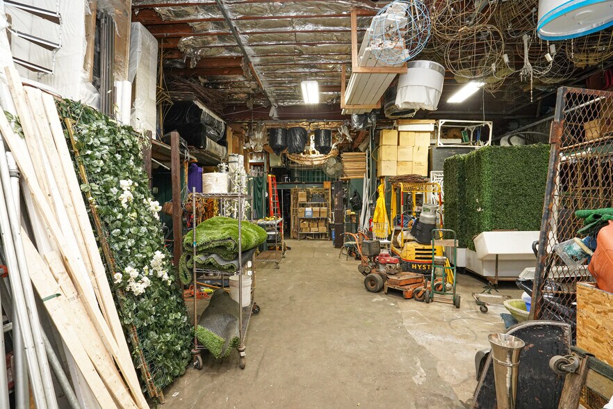 More Photos Of 315-321 Hendrickson Ave, Lynbrook Warehouse For Sale