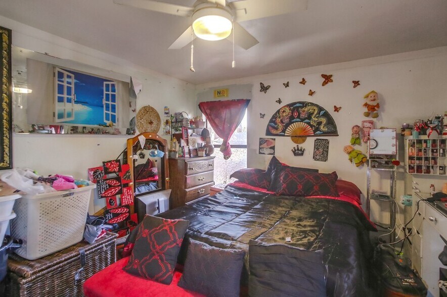 More Photos Of 215 Willie James Jones Ave, San Diego Apartments For Sale