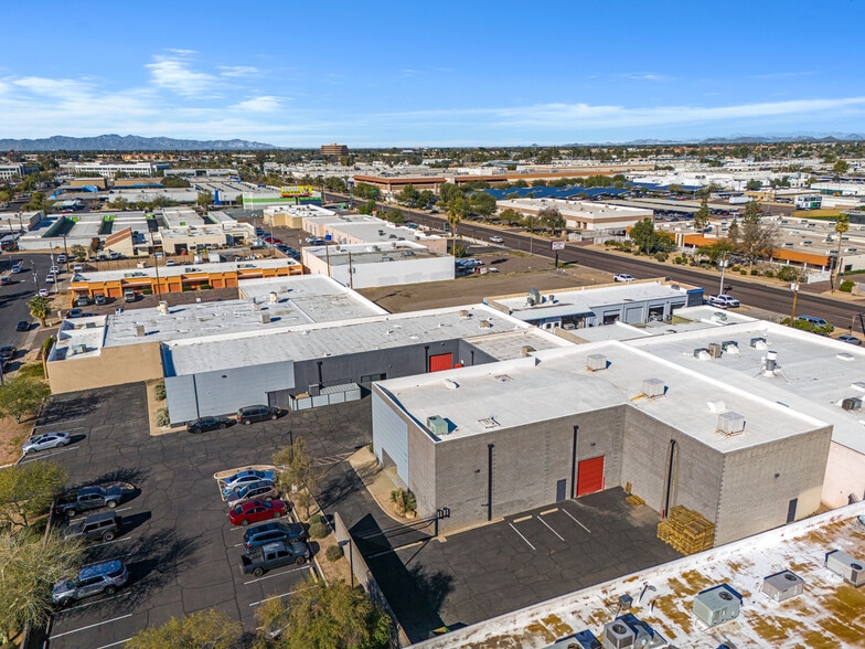 More Photos Of 1926 W North Ln, Phoenix Distribution For Lease