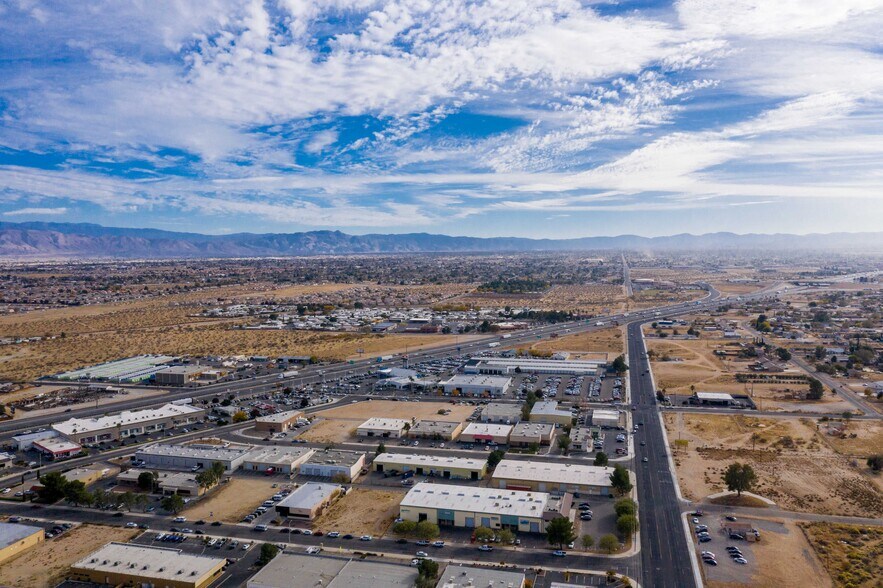More Photos Of 15354 Bonanza Rd, Victorville Storefront Retail Office For Lease