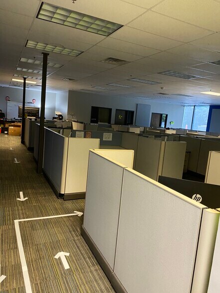 More Photos Of 4908 Golden Pky, Buford Light Distribution For Lease