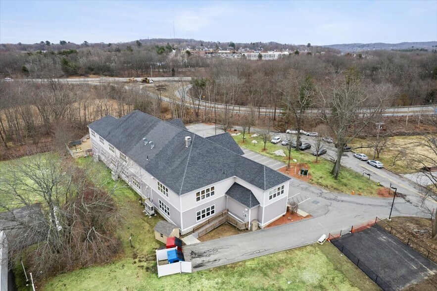 More Photos Of 443 W Lowell Ave, Haverhill Office For Sale