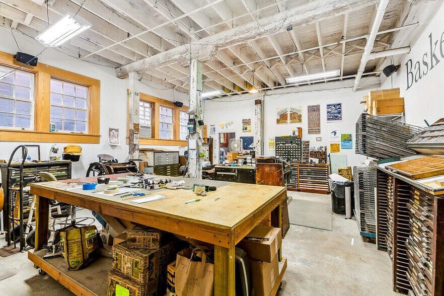 More Photos Of 3000 Royal St, New Orleans Storefront Retail Office For Lease
