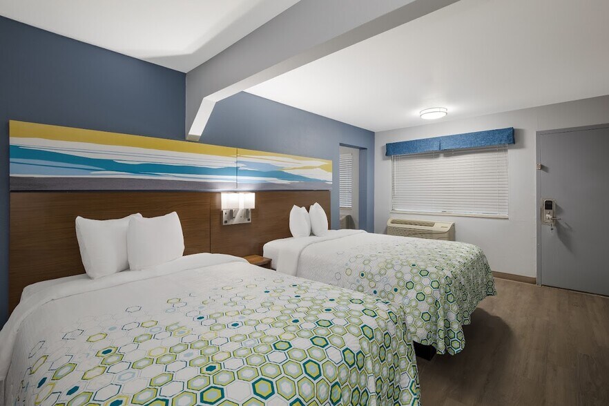More Photos Of 4407 27th St, Orange Hotel For Sale