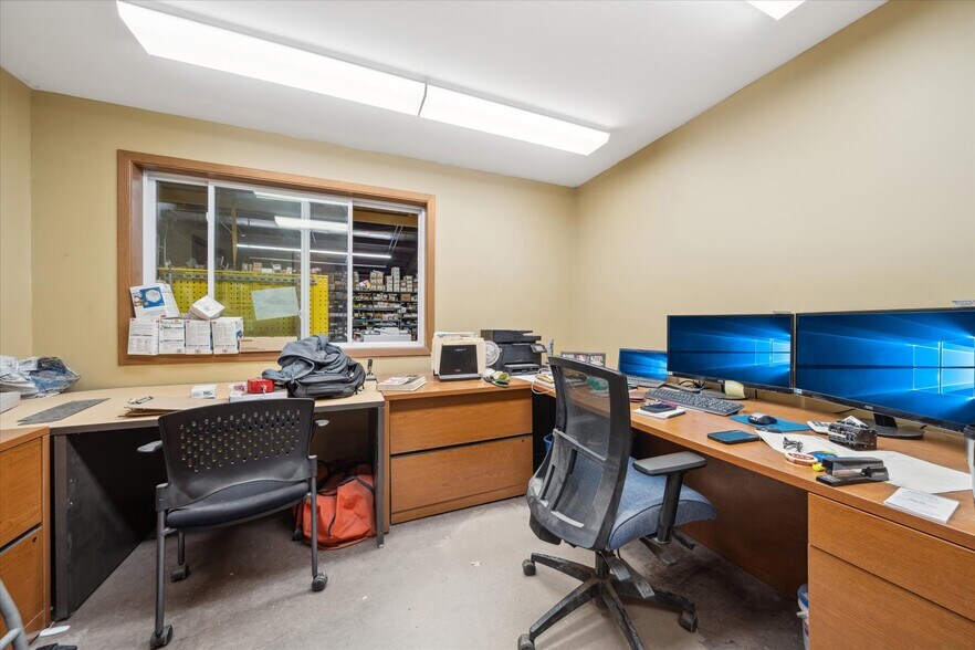 More Photos Of 605 Industrial Pky, Saint Croix Falls Manufacturing For Lease