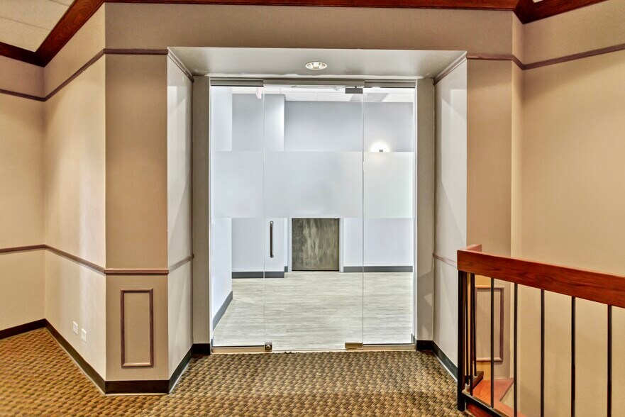 More Photos Of 1000 Randall Rd, Geneva Medical For Lease