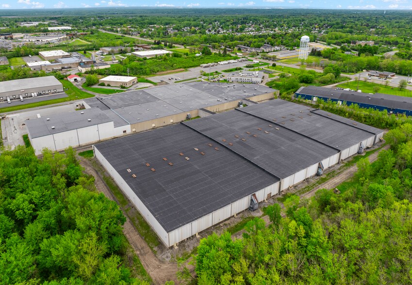 More Photos Of 7245 Henry Clay Blvd, Liverpool Distribution For Sale