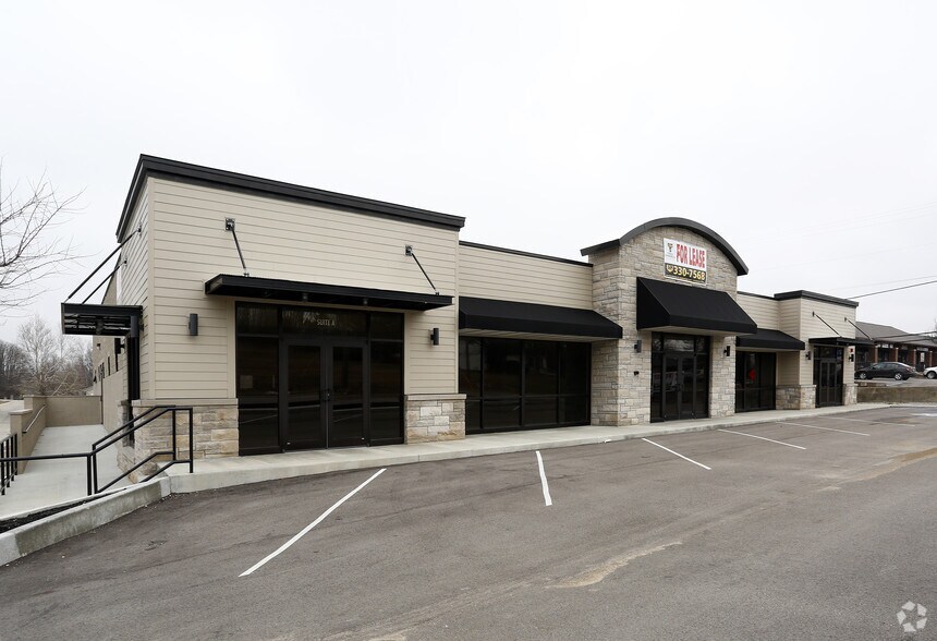 Primary Photo Of 924 W 17th St, Bloomington Freestanding For Lease