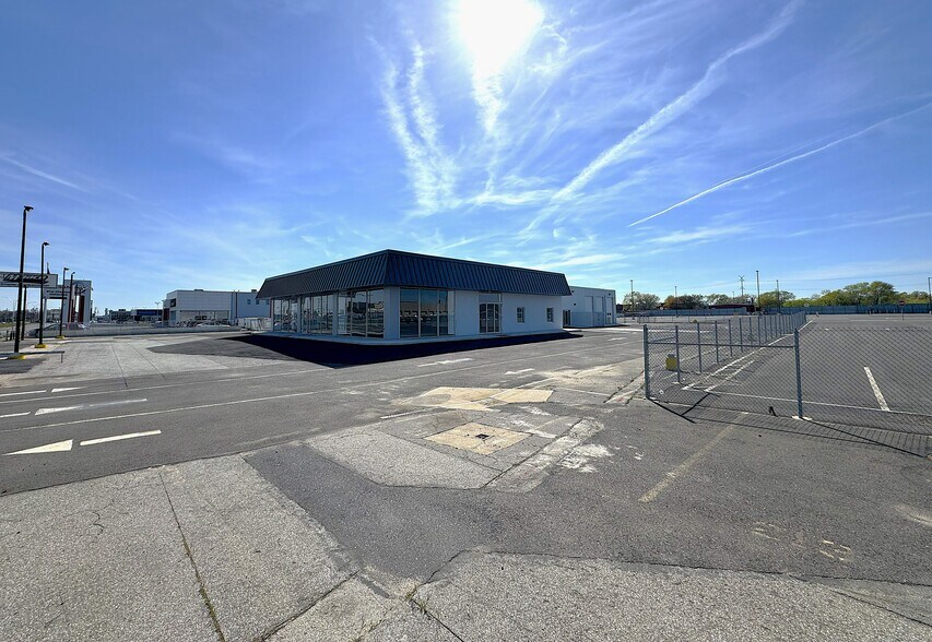 More Photos Of 6717 Essington Ave, Philadelphia Warehouse For Lease