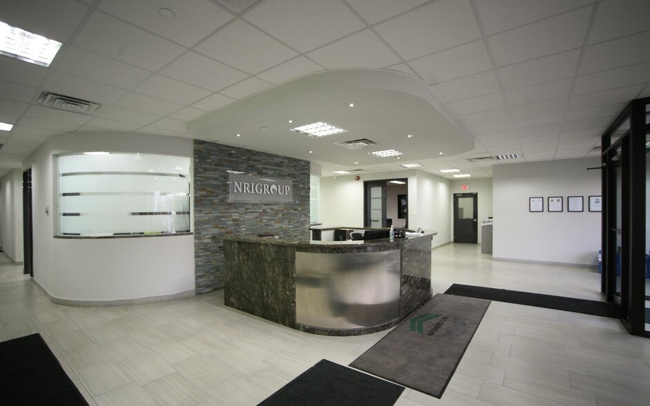 More Photos Of 5 Copper Rd, Brampton Warehouse For Lease