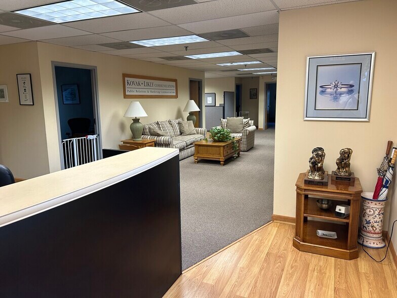 More Photos Of 23 Hubbard Rd, Wilton Medical For Sale