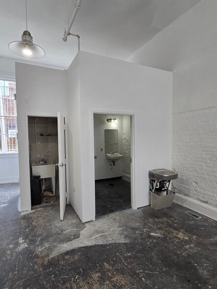 More Photos Of 900-924 W Broad St, Richmond Apartments For Lease