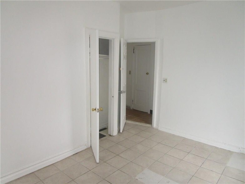 More Photos Of 3022 Brighton 8th St, Brooklyn Apartments For Sale