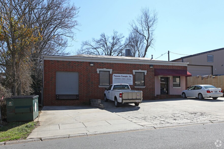 More Photos Of 3133 May St, Charlotte Warehouse For Lease