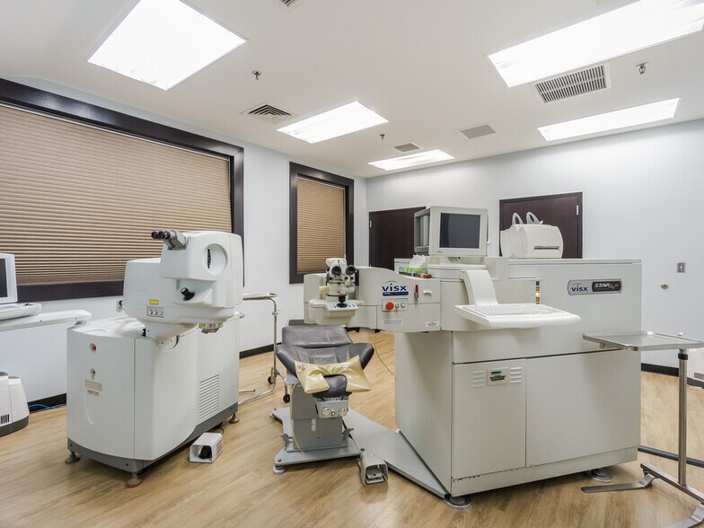 More Photos Of 12 Chatham Heights Rd, Fredericksburg Medical For Sale